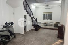 Cho thuê nhà mặt phố nguyễn văn trỗi thanh xuân 46m x 5t mt5m giá 28tr, kd đỉnh