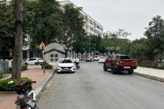 Cho thuê kho xưởng,mbkd khu 31ha trâu quỳ gia lâm, 105m2 mt7m đường 13m.0982852808