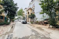 Đất đẹp đường ô tô tránh nhau vỉa hè thoáng khu đấu giá tầm dâu dt 96m2. giá 19.2 tỷ