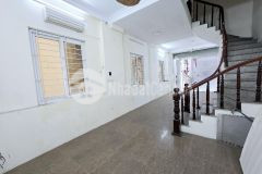 Bán nhà ngọc thuỵ 6 tỉ ô tô gần50m5tngay trường chợ công viên