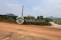 Đất lô 2 nguyễn minh châu góc 2 mặt đường đống đa xã tân tiến thị xã lagi sẵn thổ cư
