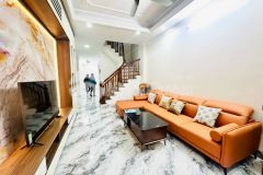 Bán nhà lĩnh nam, hoàng mai, 54m2, 6 tầng, nhiều phòng ngủ, full nội thất, 10.5 tỷ