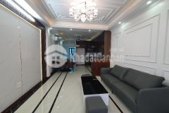 Nhà mặt phố giáp bát kinh doanh sầm uất 5 tầng thang máy 55m2 giá đầu tư