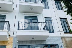 Cho thuê nhà 1 trệt 3 lầu tuyệt đẹp nhà mới 100 trục chính kdc hồng loan cái răng cần thơ