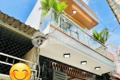 Bán nhà đào tông nguyên nhà bè120m2 ngang 6m chỉ 5.4 tỷ siêu đẹp.