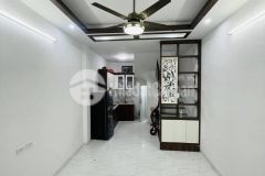 Bán nhà thạch bàn 30m 5tầng mặt tiền 3,3m giá 4,75tỷ