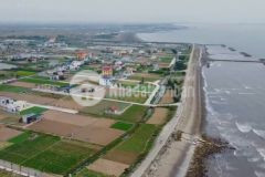 Cần bán lô đát chính chủ 150m2 mặt tiền 56m đi bộ 50m là ra tới bãi tắm biển bao quanh đất là kcn