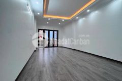 Bán nhà mặt phố lĩnh nam 5 tầng thang máy long lanh kinh doanh ngày đêm hoàng mai