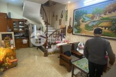 Bán nhà quốc tử giám, quận đống đa, 30m2, 5 tầng, ngang 4m, hơn 6 tỷ