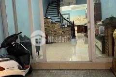 Cho thuê nha nguyên căn phô kim ma, ba đinh, 55m2, 3 tầng, nhà đẹp, ngõ rộng