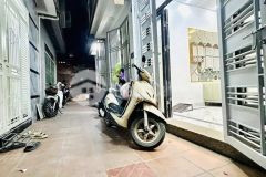 Lĩnh nam nhà phân lô mới, nội thất đầy đủ, dt 30m giá 4.75 tỷ sổ đỏ chính chủ