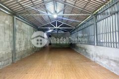 Kho 100m2 giá tốt có 1 phòng ngủ kdc tân phú chỉ 4 triệu tháng.