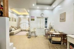 Bán nhà ngay ô chợ dừa, quận đống đa, 46m2, ngang 8m, sát ô tô tránh, hơn 8 tỷ