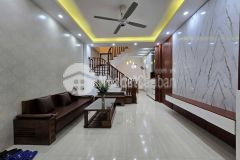 Thổ cư dân xây 4 tầng ngõ nông gần bigc long biên. sổ đỏ chính chủ