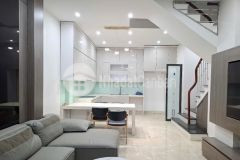 Bán nhà nguyễn văn cừ 6 tỉ ô tô mặt phố 50m mặt tiền rộng nhà đẹp