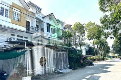 Nhà mặt tiền trệt, lửng, lầu 4 phòng ngủ 3 wc đường trần văn sắc kdc nông thổ sản, phú thứ