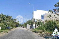 Cg. bán 3 nền liền kề có công viên bên hông b3 tân phú