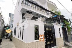 Bán nhà kdc sài gòn mới huỳnh tấn phát 40m2 chỉ 3.1 tỷ xe hơi đậu cửa.