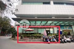 Cho thuê mặt bằng chân đế tòa nhà, mặt tiền 20m lô góc thuận tiện kinh doanh, dt 680m2 quận đống đa