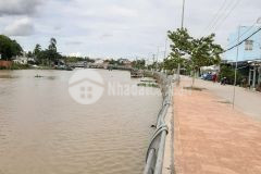 Bán nền mặt tiền bờ kè gạch cam đoạn ngoài gần tỉnh lộ 918 giá dưới 2,5 tỷ