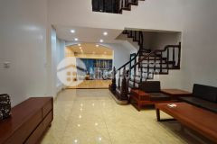 Lạc long quân, cầu giấy, 95m, 5 t, mt 5m, 17.6 tỷ, ô tô, ngõ thông, văn phòng, ở sướng