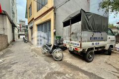 Đất đẹp nhỏ xinh giá rẻ ô tô nhỏ vào đất giang biên long biên dt 35m2. giá 4.55 tỷ