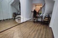 Cho thuê nha riêng phô van bao, ba đinh, nha đep 4 tâng, co sân rông, 10m ra măt phô