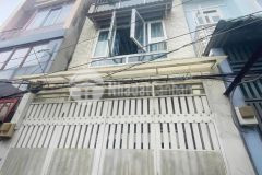 Nhà bán mặt tiền, đường cô giang, phú nhuận, 2 tầng, 31.8 m, chỉ 3,9 tỷ.