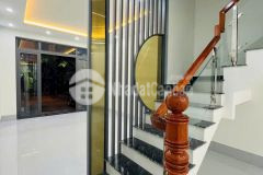 Nhà cho thuê trệt 1 lầu đẹp mới 100 kdc phú an giá 8 triệu