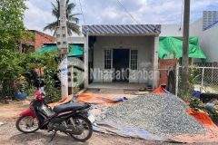 Nhà mặt tiền đường số 2, xã hòa khánh đông, huyện đức hòa dt 124m2 3pn 1wc giá 1,35 tỷ