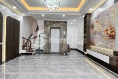 Bán căn nhà 45m2 6 tầng thang máy ô tô ngủ trong nhà tại phố kim giang