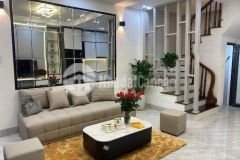 Bán nhà chính chủ 5 tầng 4 phòng ngủ 40m²