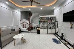 Bán nhà hàng xóm phố vương thừa vũ,thanh xuân,7 đồng hơn 4 ngủ 30m2 rộng 4,