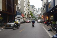 Bán căn nhà 5 tầng phố đình thôn nam từ liêm giá 7 tỷ.