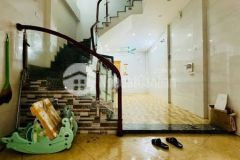 Bán nhà phố trần thái tông, quận cầu giấy 5 tầng, mặt tiền 3.8m, diện tích 38m2