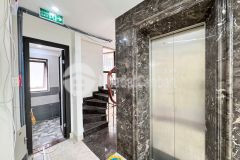 Nhà mặt phố, 1 mặt ngõ định công thượng. hoàng mai. thang máy. ô tô. vỉa hè. dt 45m2. giá 17,4 tỷ.