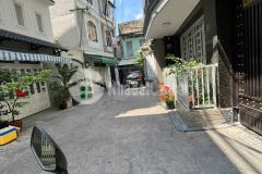 Phạm văn hai ngang 5m 4 tầng hxh tránh 7 tỷ tl