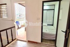 Khâm thiên vị trị đẹp, gần ô tô, gần phố, trước nhà rộng rãi thoáng sáng