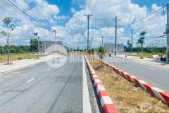 Cặp nền vị trí sáng đẹp giá tốt hiếm có trục chính mặt tiền lộ lớn đường n1 kdc đông phú