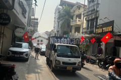 Kinh doanh sầm uất vỉa hè đường to mặt phố bà triệu dt 46m 3 tầng giá hơn 13 tỷ