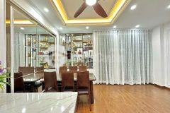 Bán nhà đẹp ở ngay đường cầu giấy. dt 34m2. mt 3,8m. 6 tầng. giá 7.86 tỷ