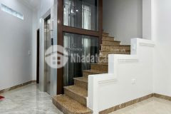 Bán nhà thịnh quang. đống đa. 6 tầng. thang máy. dt 40m2. mt 6,4m. giá 9,85 tỷ.