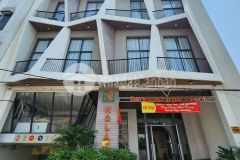 Bán tòa chdv lạc long quân 250m2 x 9t mt 8m tầng hầm thang máy dòng tiền 3 tỷ 1 năm