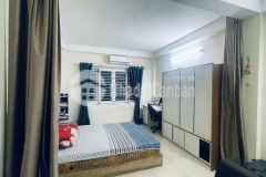 Bán nhà hoàng quốc việt. cầu giấy. dt 35m2. mt 3,5m. 5 tầng. giá 7.76 tỷ.