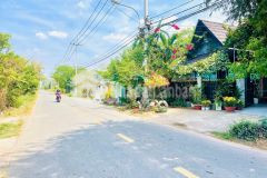 Bán miếng đất 333m2 mt đường nhựa ở kcn trảng bàng giá 650 triệu.