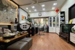 Bán mặt ngõ 155 nguyễn khang, phân lô ô tô, kinh doanh văn phòng dt 80m7 tầng32.8 tỷ