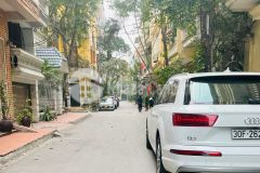 Bán nhà kđt đại kim hoàng mai gần hồ linh đàm, phân lô đường ô tô rất rộng, kd văn phòng.