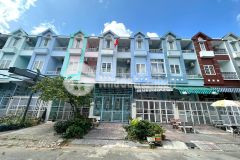 Nhà đẹp 1 trệt 2 lầu 3 phòng ngủ mặt tiền đường số 9 khu đô thị hưng phú cty8