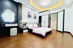 Mặt phố kinh doanh bất chấp nội thất đẹp