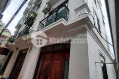 Bán nhà thạch bàn,long biên 5 tầng,35m,mt4.3m oto đỗ cổng nhỉnh 5 tỷ